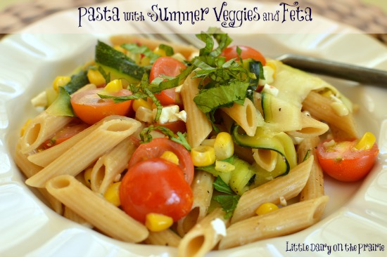 A simple salad with amazing flavors from summer veggies!