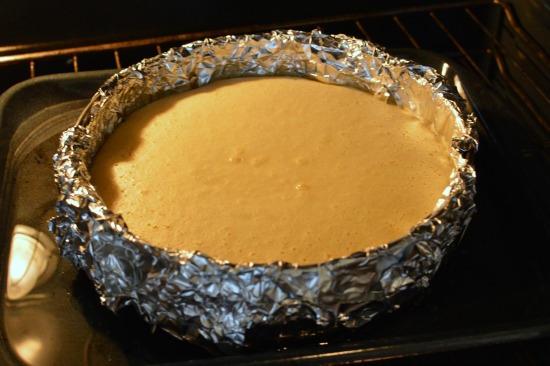 Trick for baking cheesecake in a water bath.