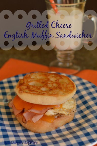 Inside out English muffins with grilled cheese, ham and eggs! A very comforting breakfast!