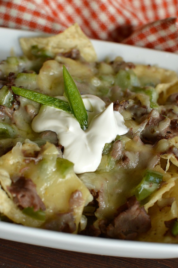 Yummy Philly Cheesesteak Nachos! I'm loving a new spin on a classic favorite!  Little Dairy on the Prairie