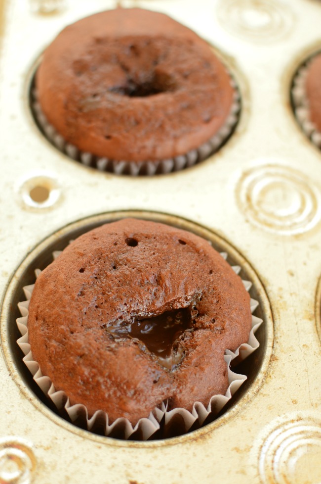 triple-chocolate-cupcakes-3