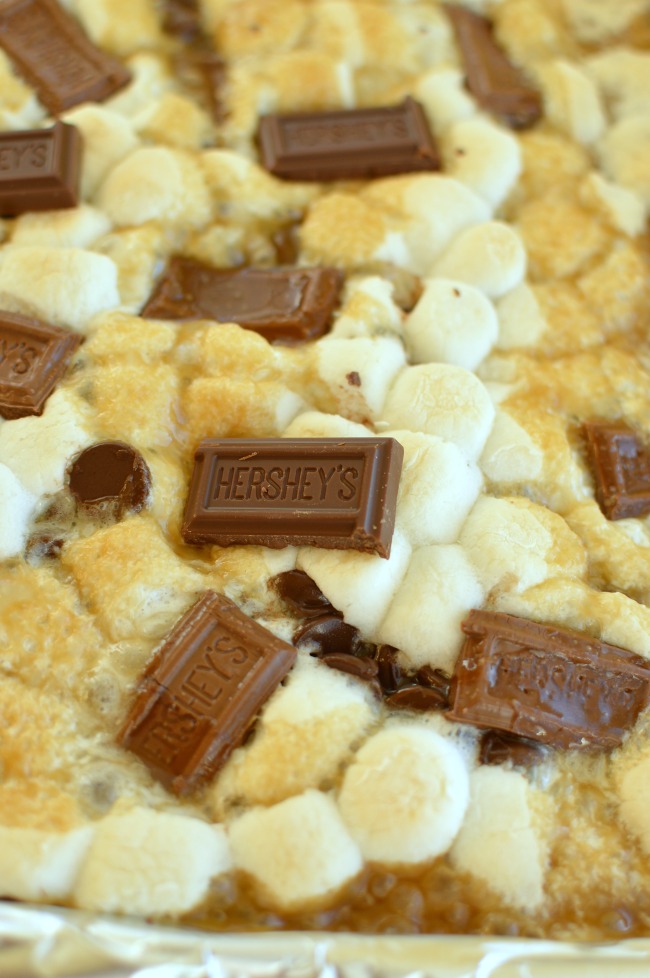 graham cracker crack candy with marshmallows