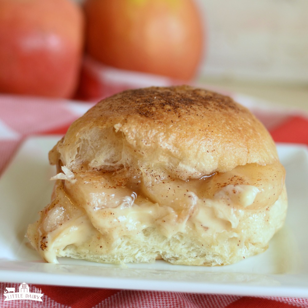 Caramel Apple Cheesecake Sliders - featured image