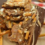 Peanut Butter Caramel Pretzel Bark - so addicting