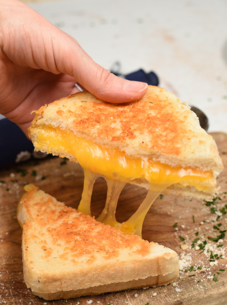 Parmesan Crusted Grilled Cheese Sandwich- ultimate comfort food