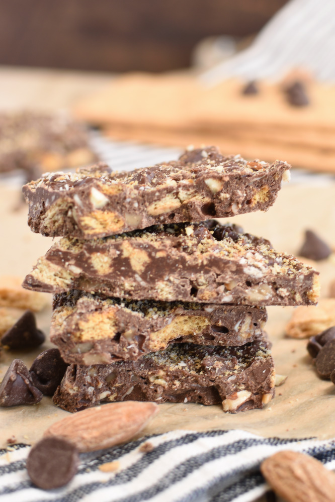 Easy Graham Cracker Toffee Bar - toffee, almonds, and graham crackers