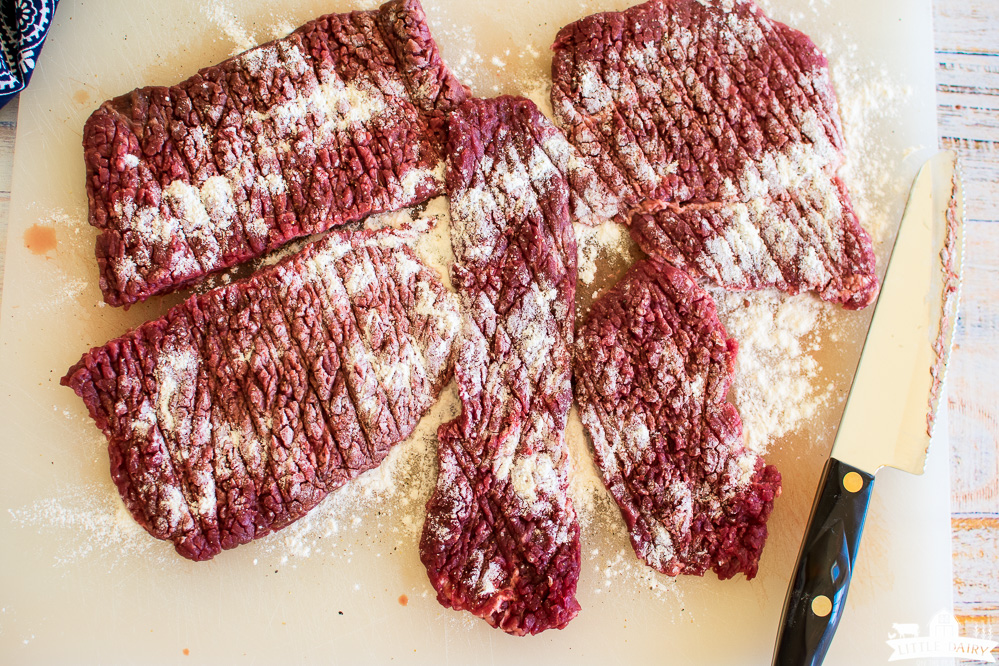 an image showing how to tenderize cube steaks with flour